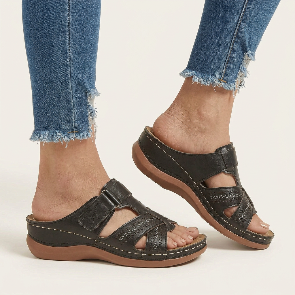 Sandales Compensées Femme Brides Ajourées Design Ouvert