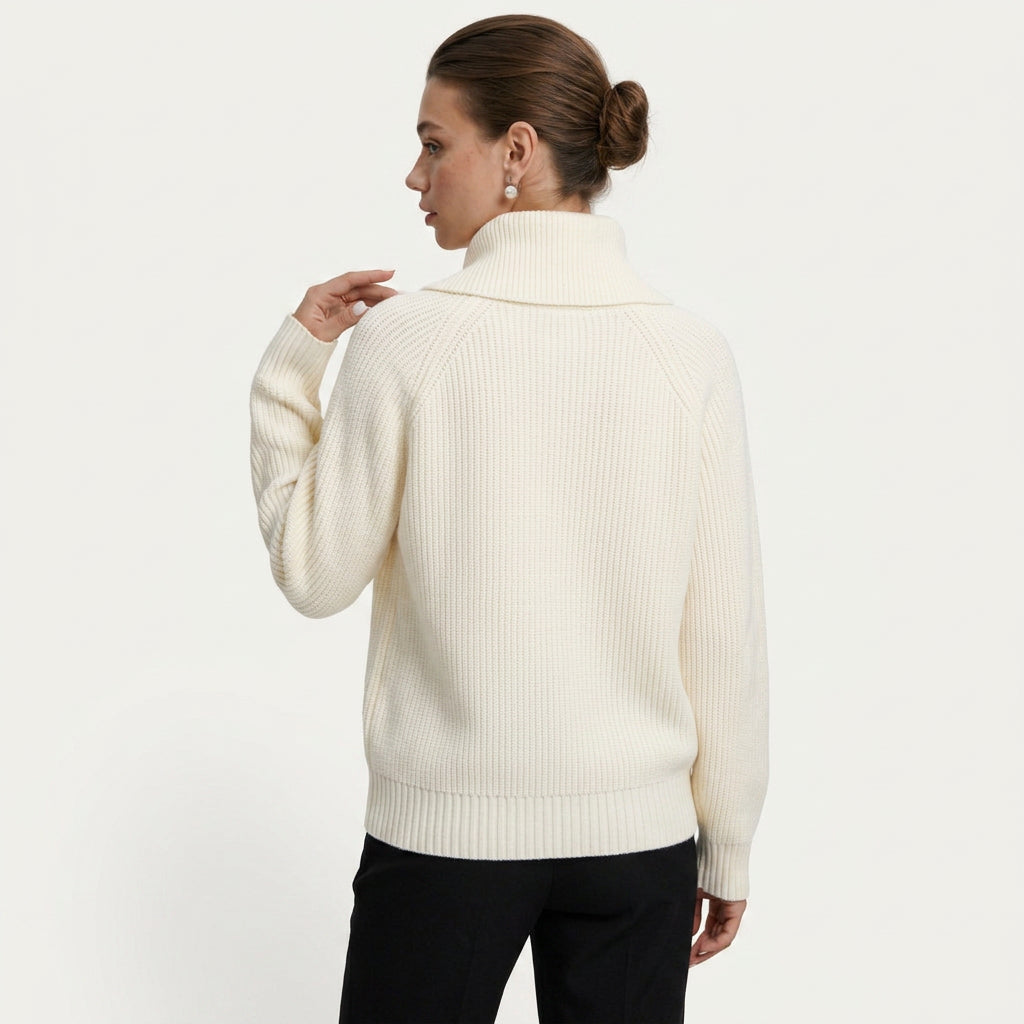 Pull Femme en Maille à Col Châle Boutonné