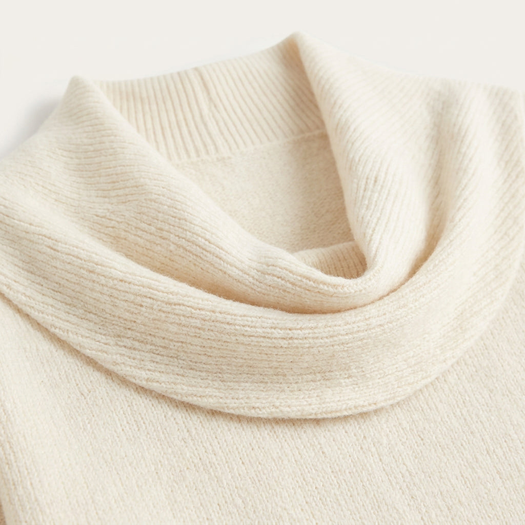 Pull Femme en Maille à Col Bénitier