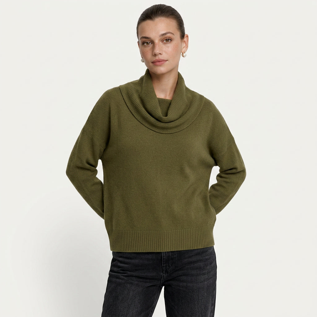 Pull Femme en Maille à Col Bénitier