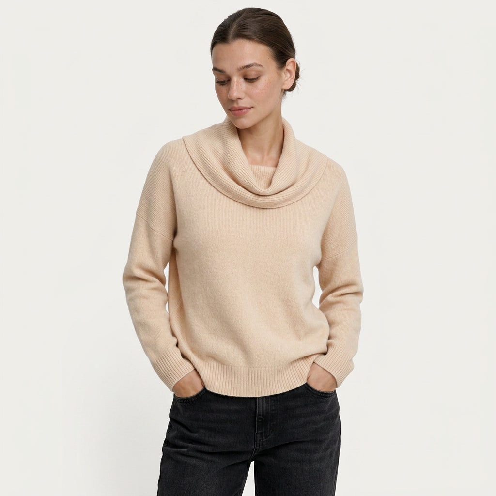 Pull Femme en Maille à Col Bénitier